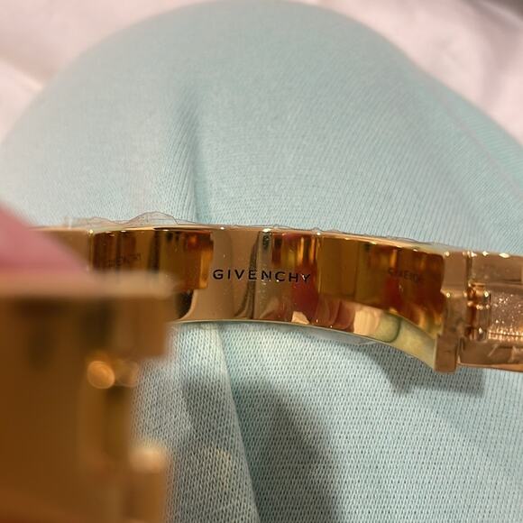 Givenchy Gold Cuff Sz Small NWOT - Picture 6 of 9